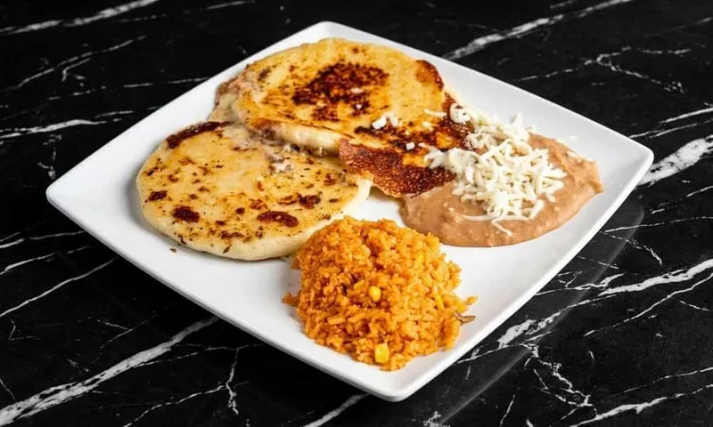 Pupusa Plate