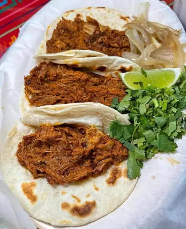 Deshebrada Taco
