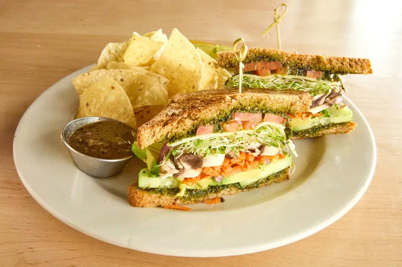 Veggie Pesto Sandwich