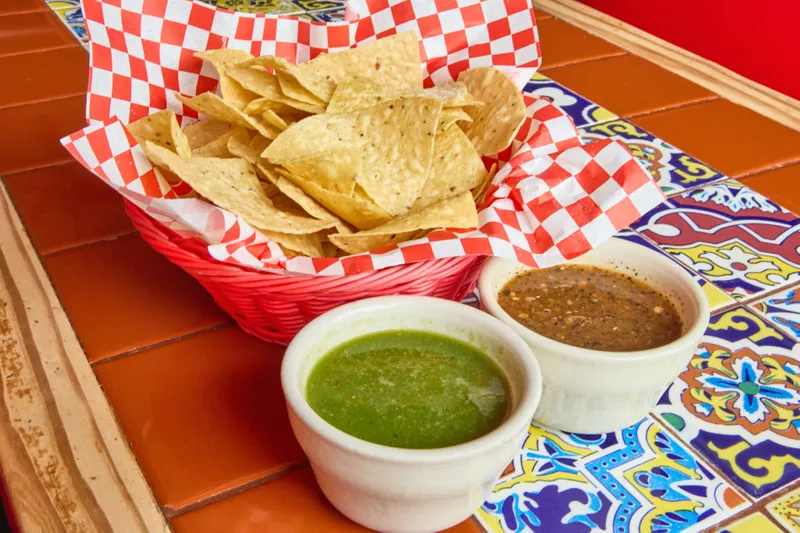 Chips & Salsas
