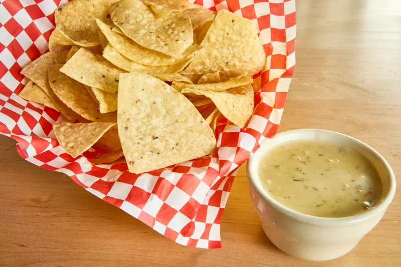 Queso Con Chiles