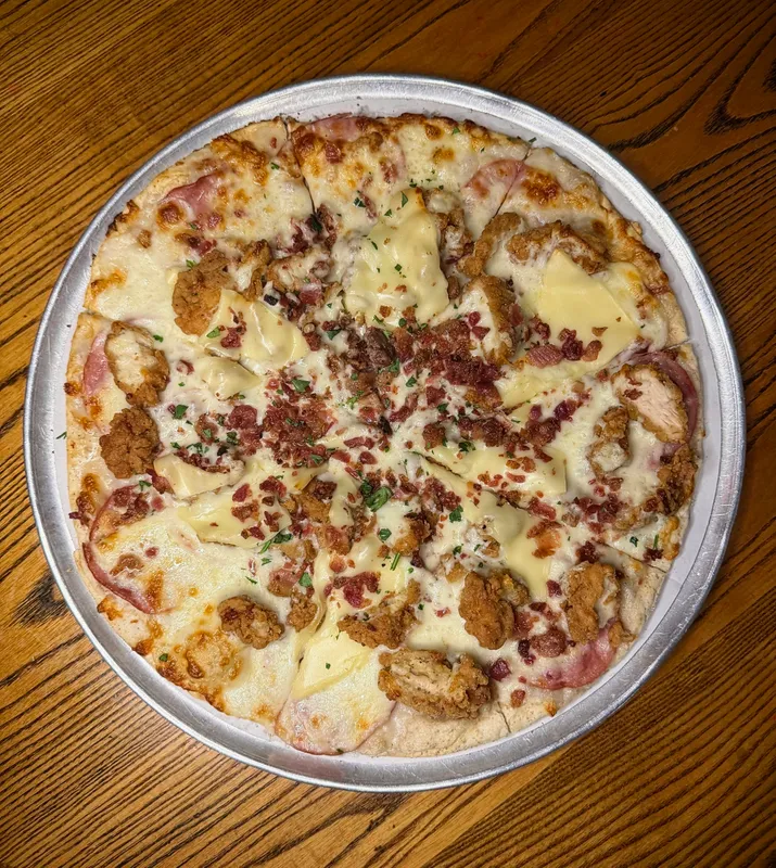 14" Chicken Cordon Bleu Pizza