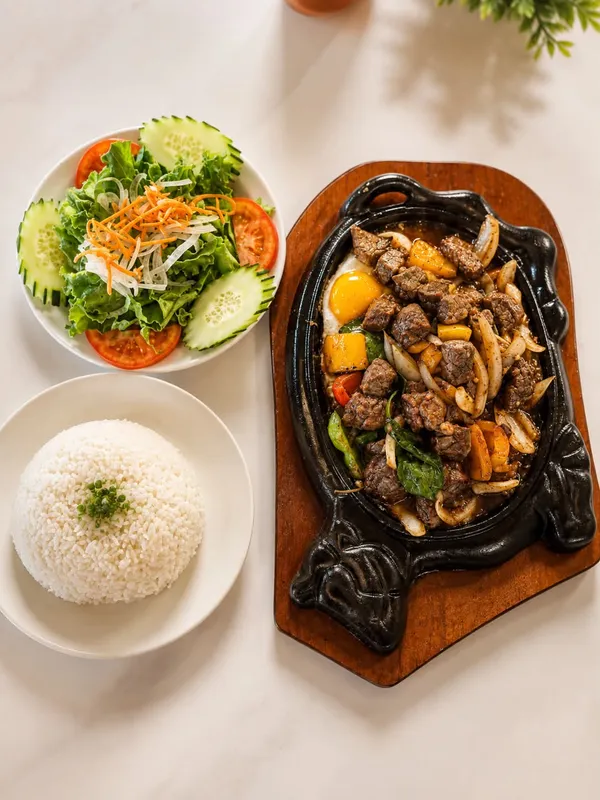 93. Shaken Beef With White Rice