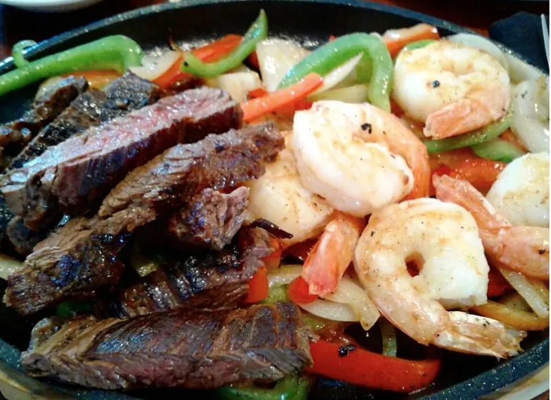 Skillet Fajitas (Shrimp) - Grilled Steak With Shrimp