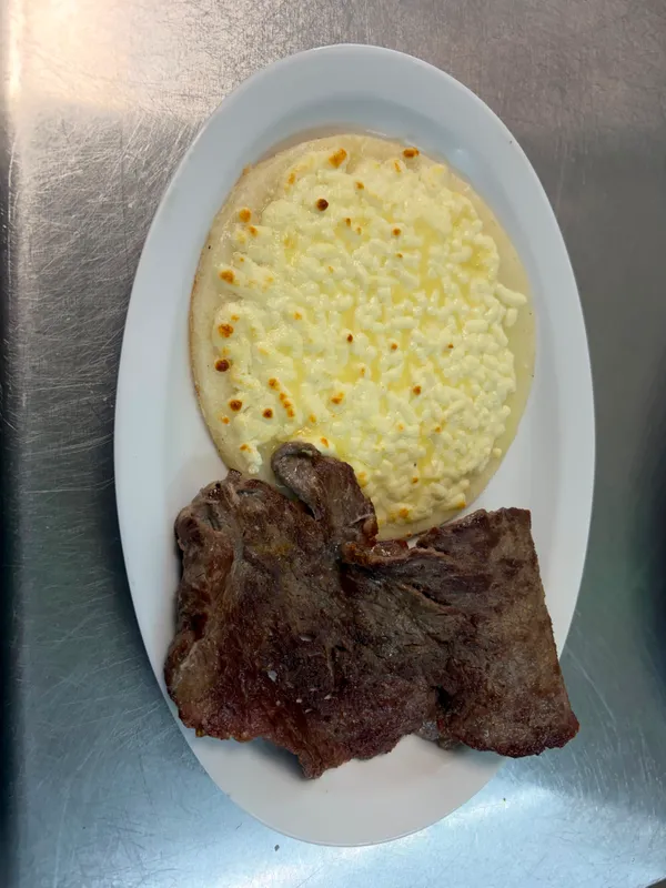 Meat Corn Cake / Arepa De Carne