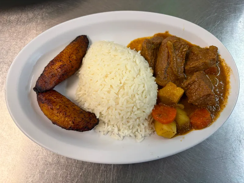 Creole Oxtail / Rabo De Res Al Estilo Criollo