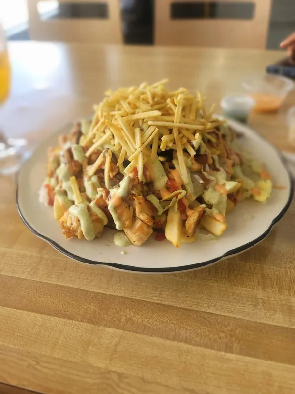 Fried Plantains With Chicken / Patacon Con Pollo
