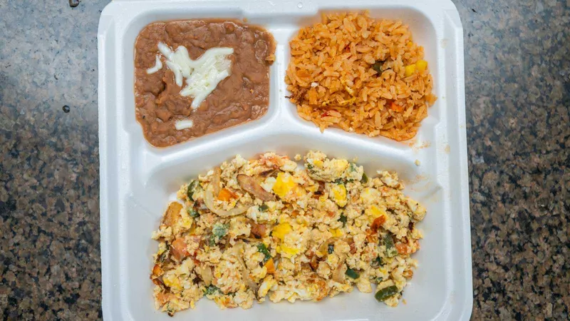 Huevos A La Mexicana / Mexican Style Eggs