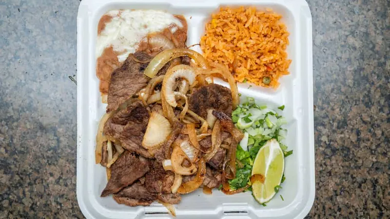 Bistec Encebollado / Steak With Onions