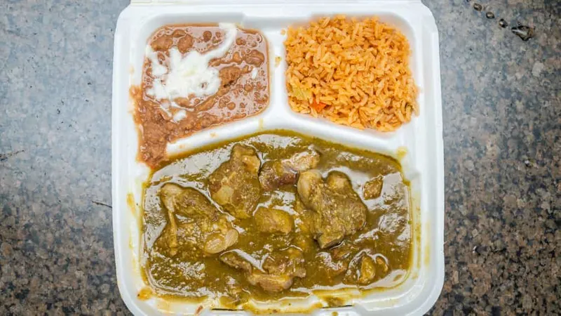 Costillas De Puerco Verdes O Rojas / Pork Ribs With Bone