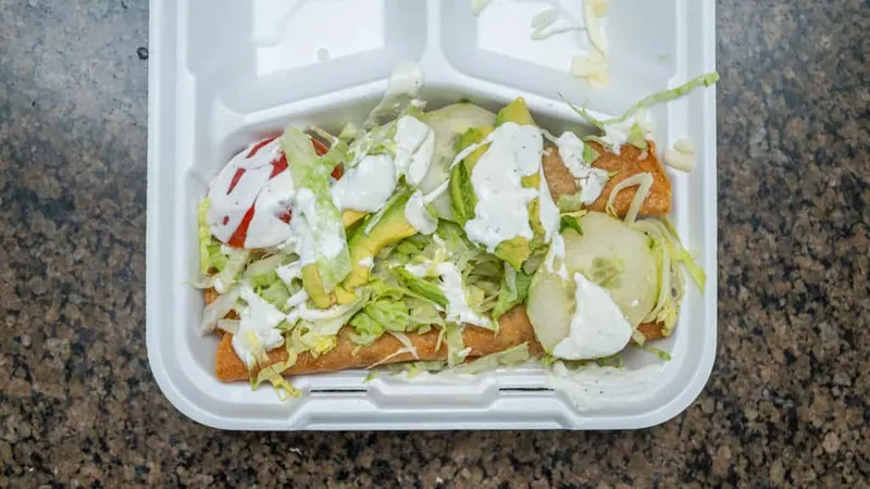 Flautas De Pollo O Deshebrada / Chicken Or Brisket Flautas