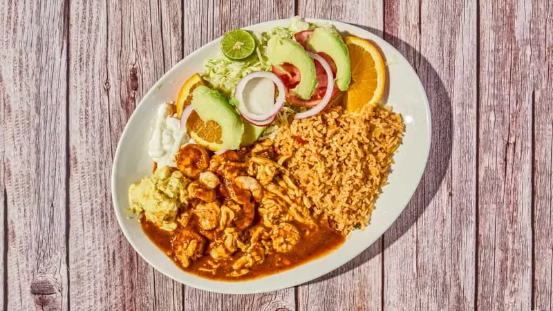 Camarones En Chipotle / Shrimp In Chipotle Sauce