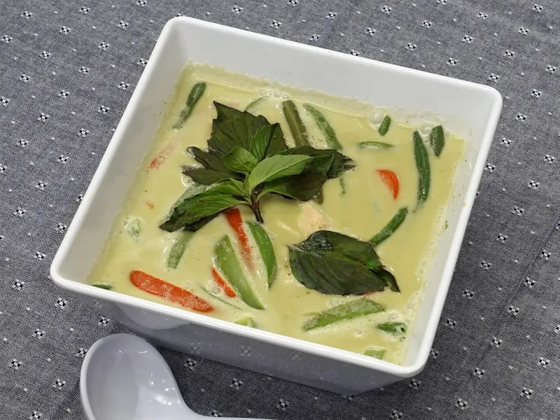 C1. Green Curry