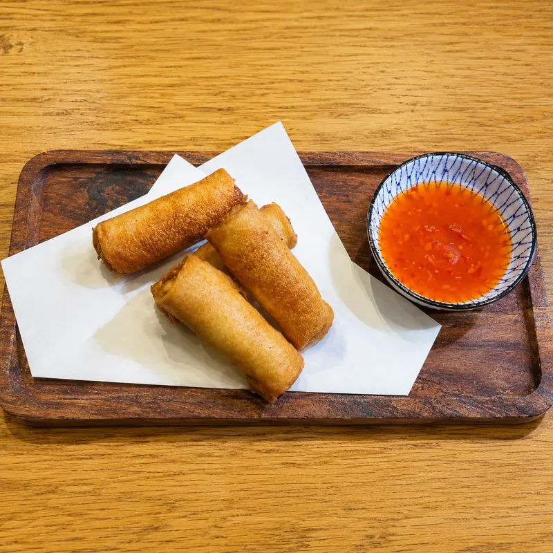 Egg Roll (4pc)