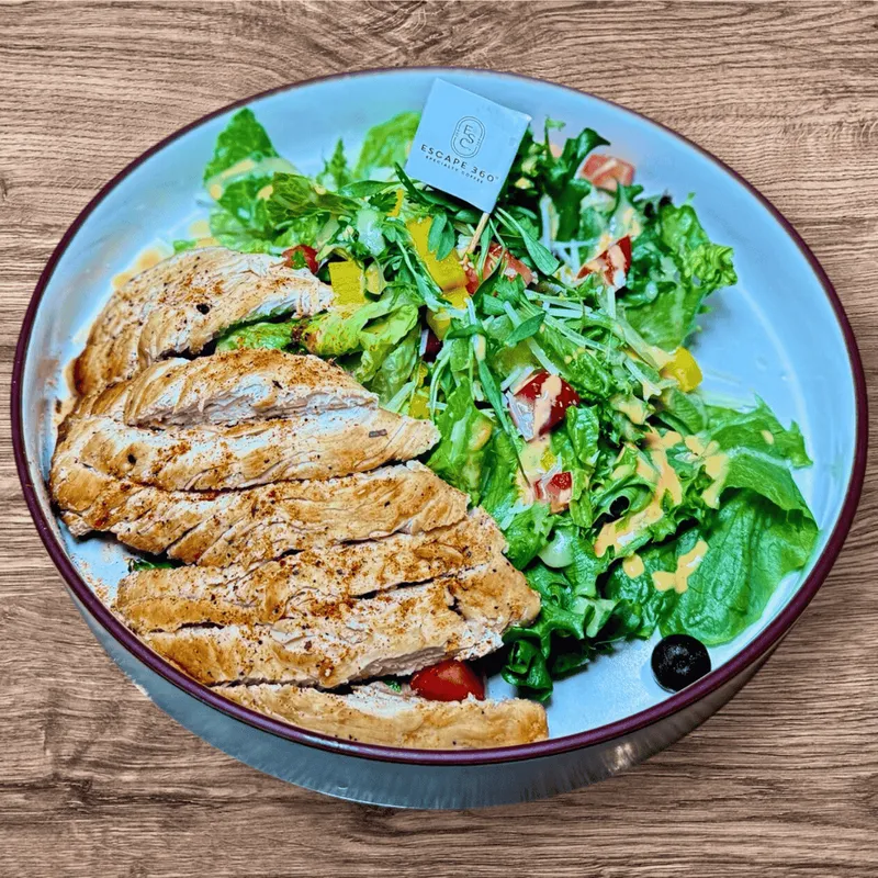 Grilled Chicken Sandwich With Salad