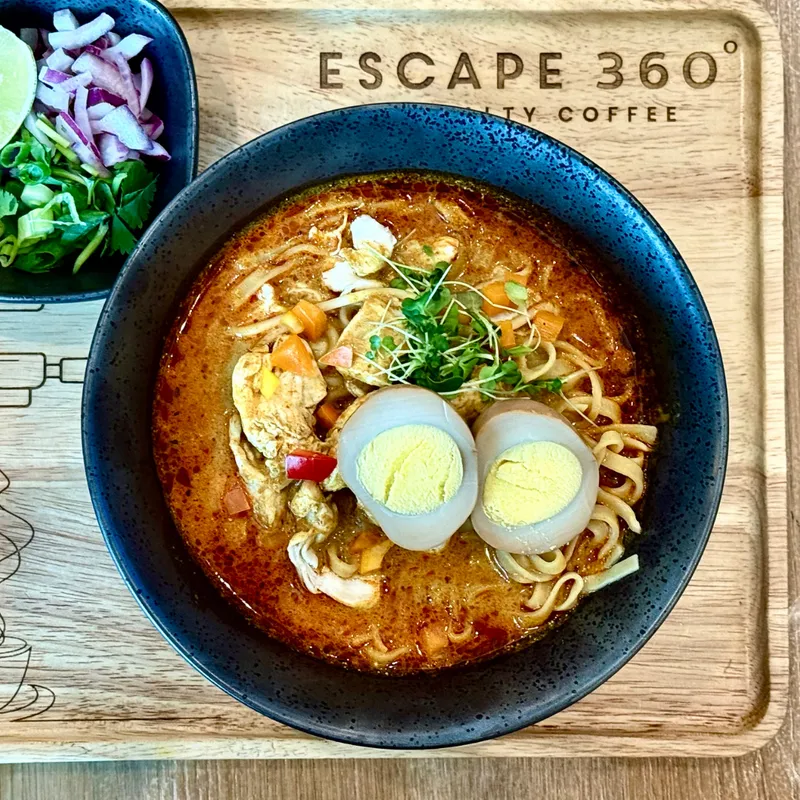 Southern Curry Coconut Noodles With Chicken