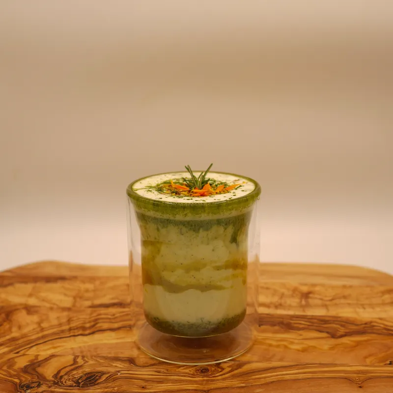 Pistachio Matcha Latte (Hot)