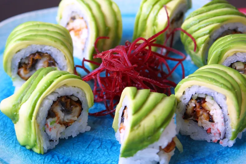 Eel & Avocado Roll