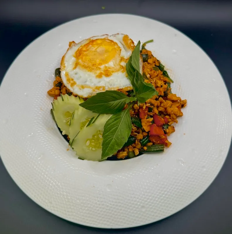 Pad Krapow  ( Chicken)