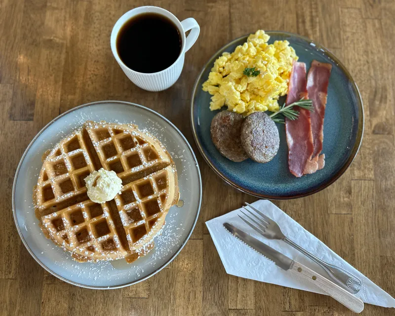 Benny's Cafe - McKinney