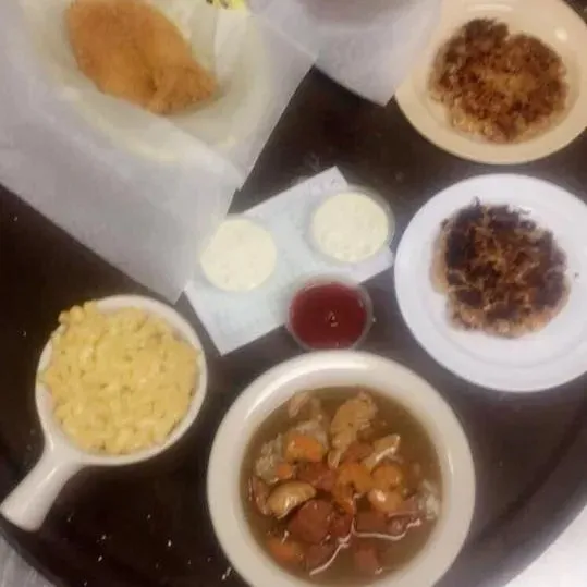 Gallery Image of food offered by a reliable online food delivery restaurant.3