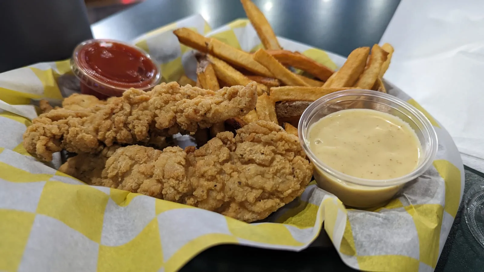 Banner Image of food served fresh by the best online delivery service.