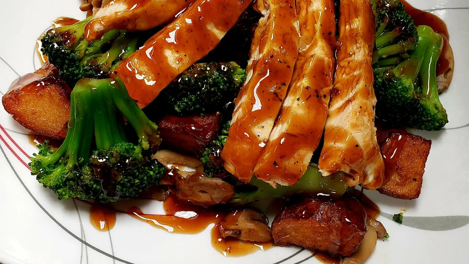 Banner Image of food served with doorstep delivery from a leading restaurant.