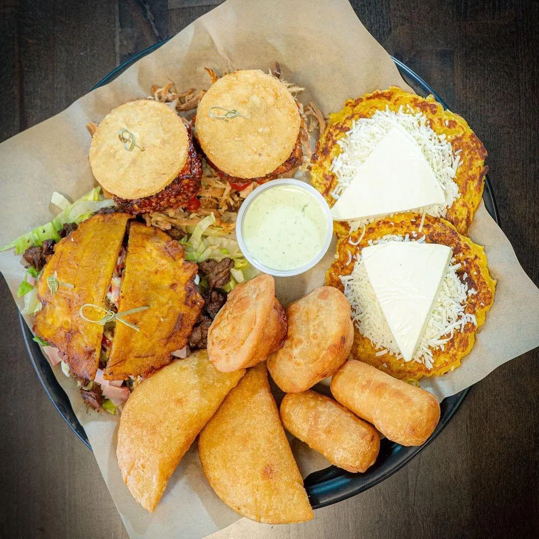 Gallery Image of food from a popular restaurant delivering online.12