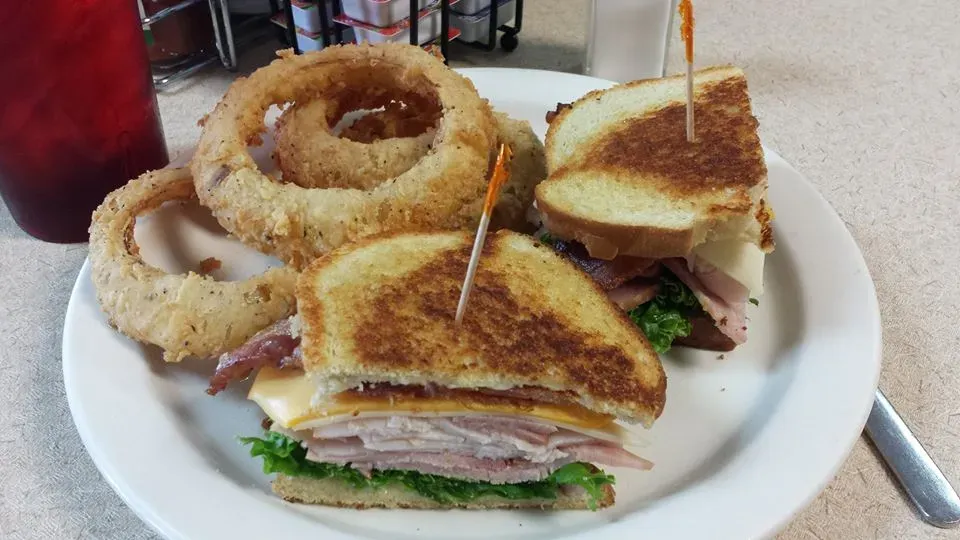 Fresh American,Mexican specialties - Order American,Mexican online from Juniors Grill.