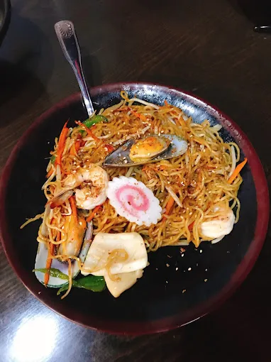 About Image of food from a top-rated restaurant for home delivery