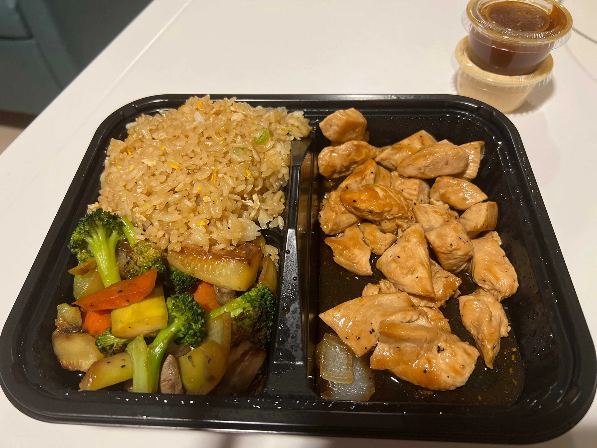 Banner Image of food served with doorstep delivery from a leading restaurant.