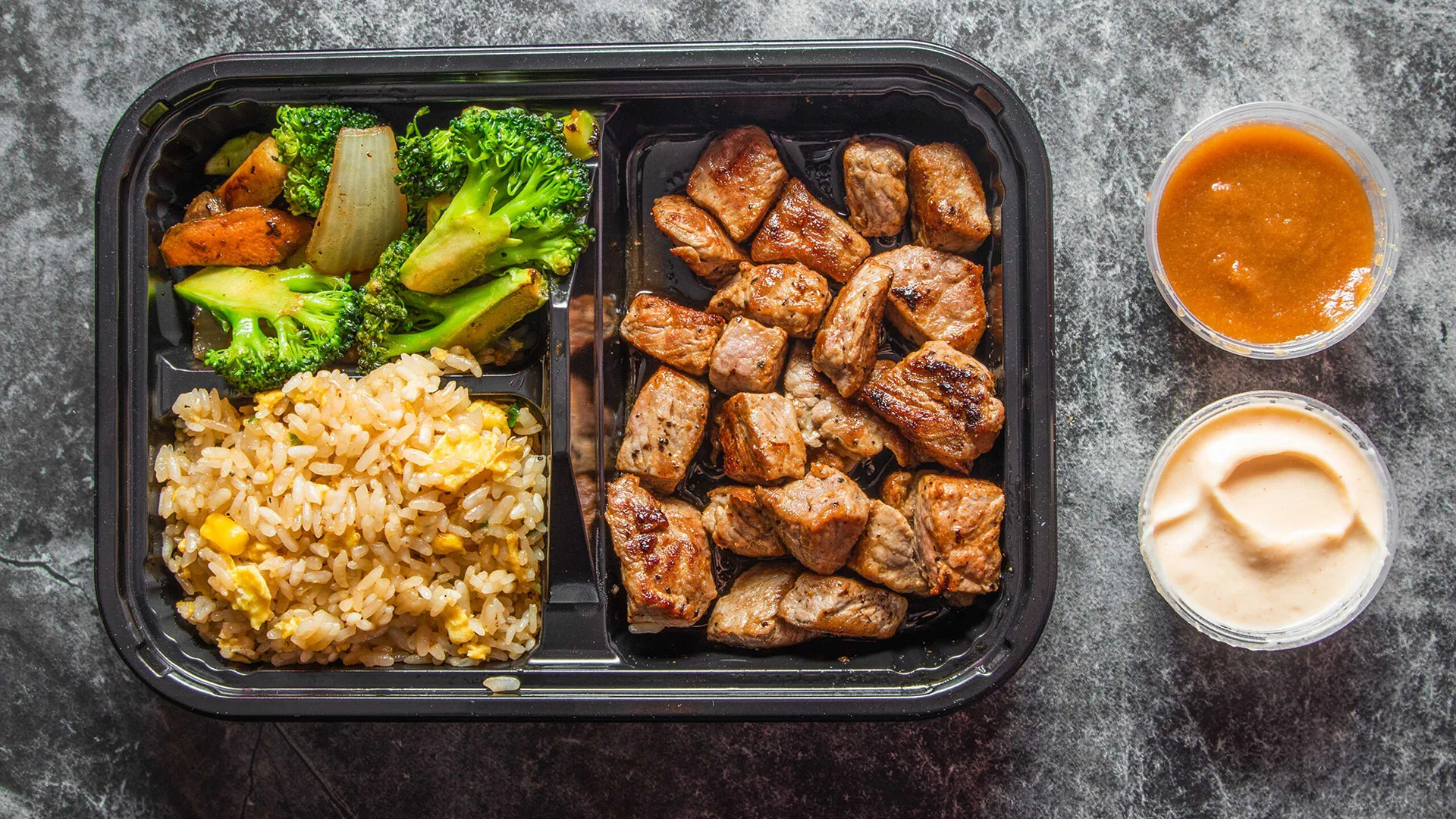 Mobile Banner Image of food from a premium restaurant offering fast delivery.