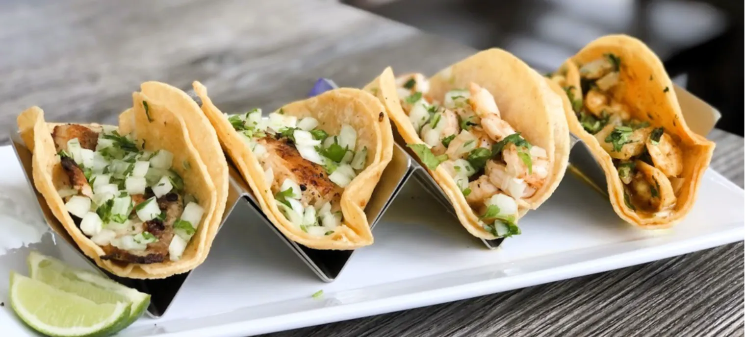 Banner Image of food offered by a reliable online food delivery restaurant.3