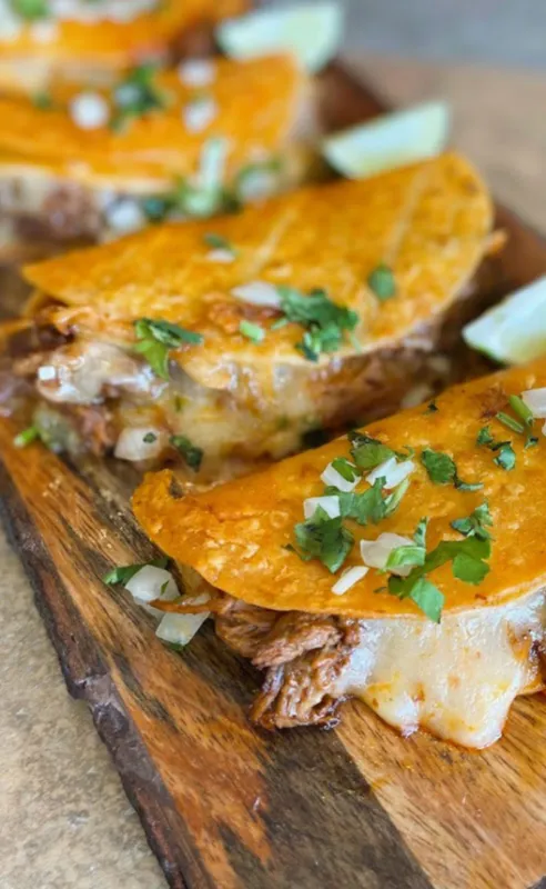 Mobile Banner Image of food provided by the best restaurant for takeaway and delivery.1