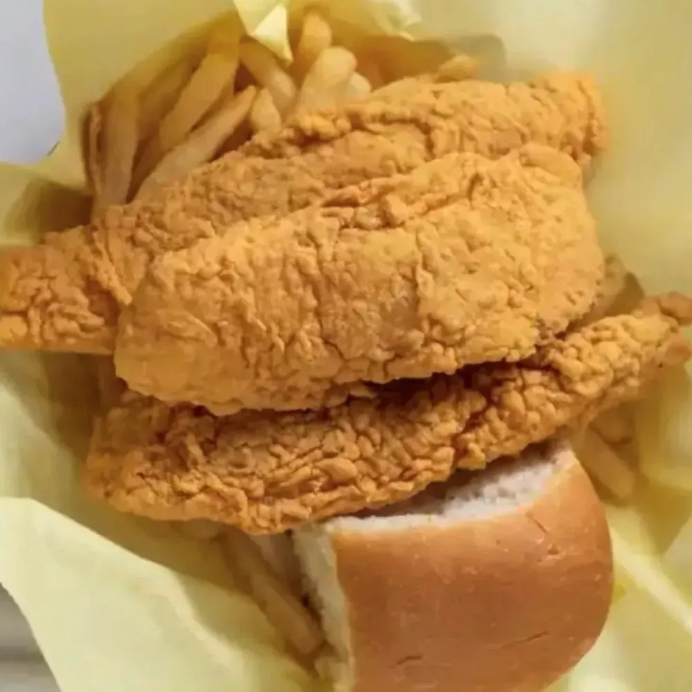 Signature American,Cajun delicacies handcrafted by Louisiana Famous Fried Chicken Garland expert chefs.