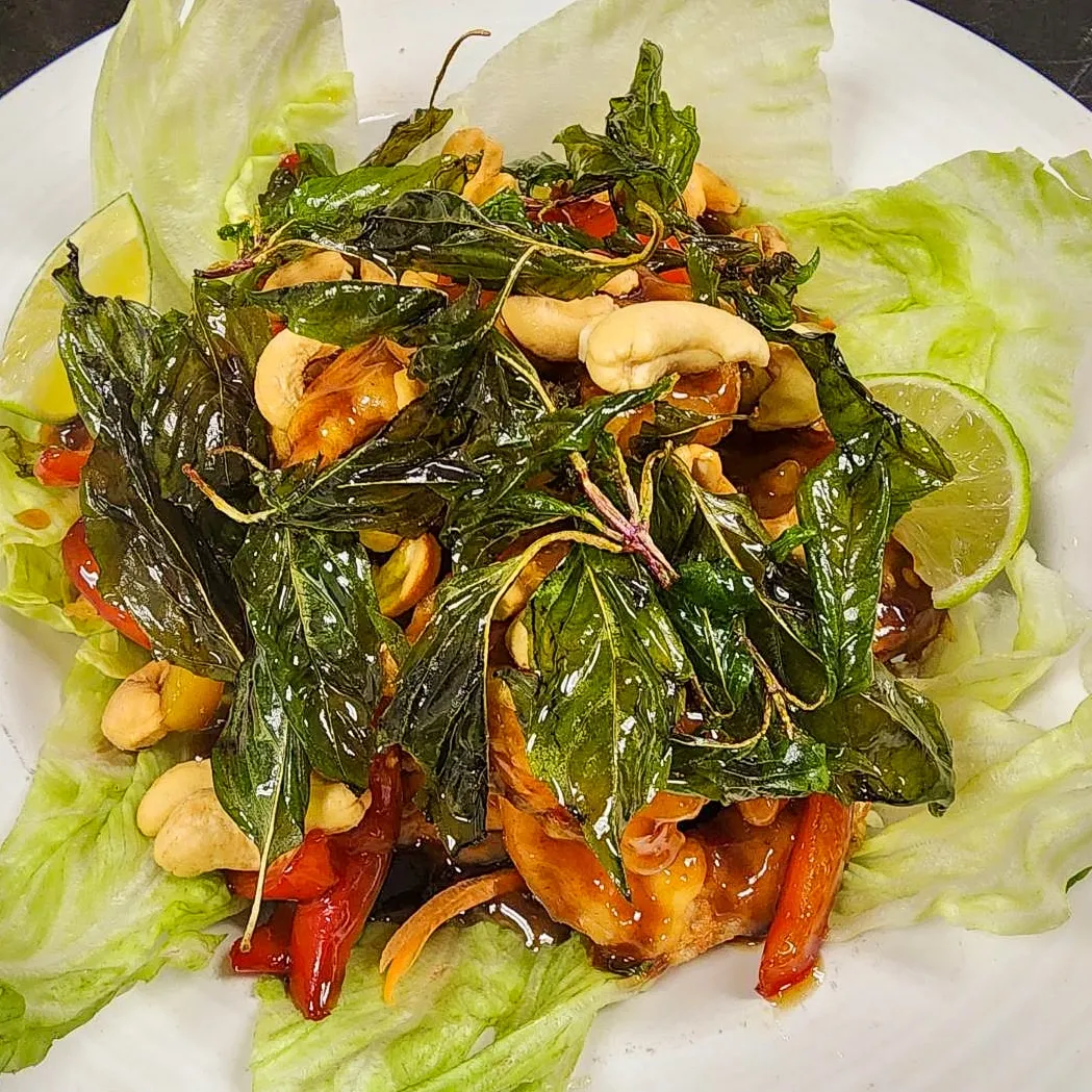 Inside the Hongthong Thai & Boba Tea kitchen - Freshly prepared Laotian,Thai for online ordering.