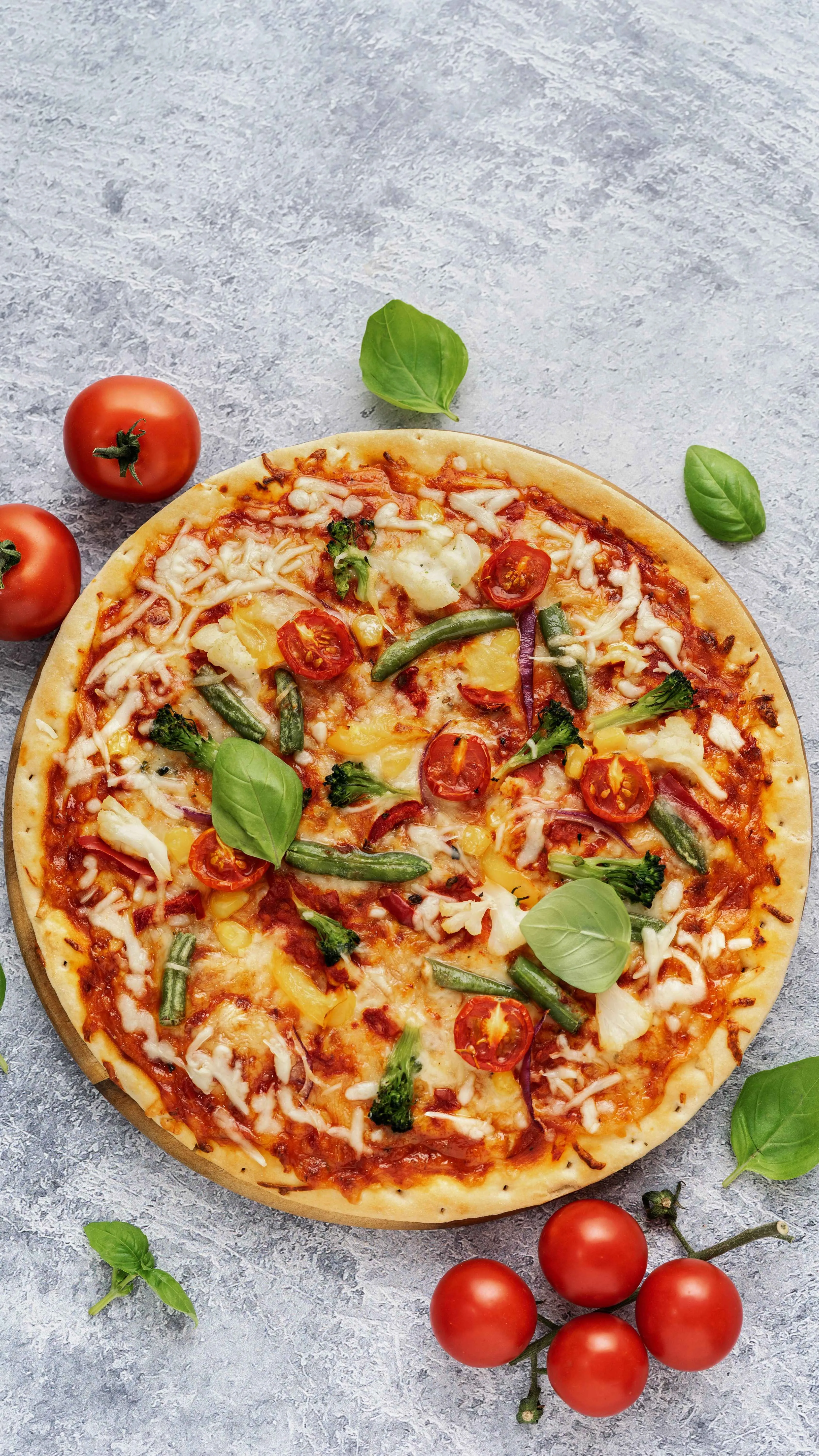 Hello PIZZAS & WINGS banner