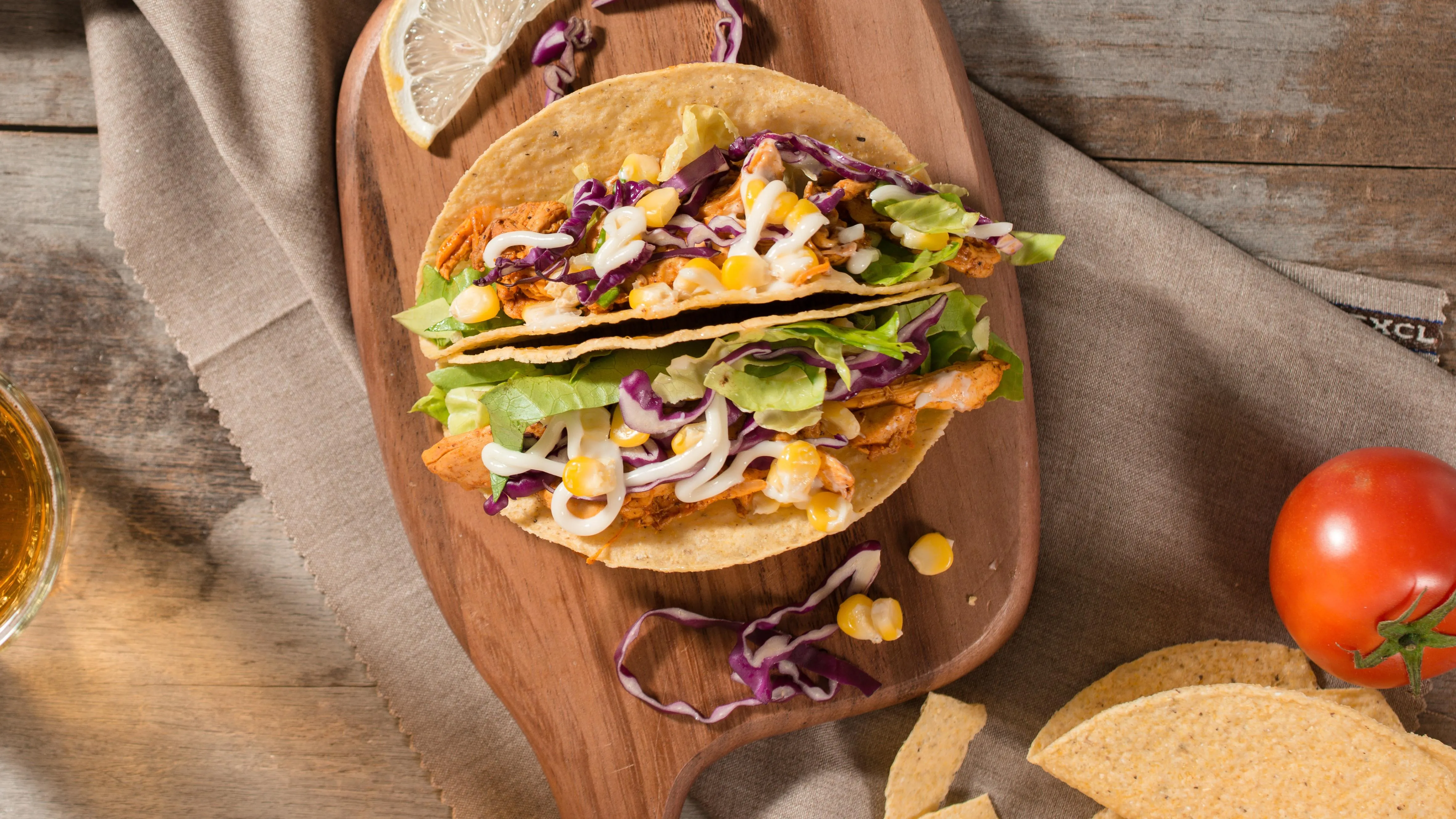 Banner Image of food from a popular restaurant delivering online.3