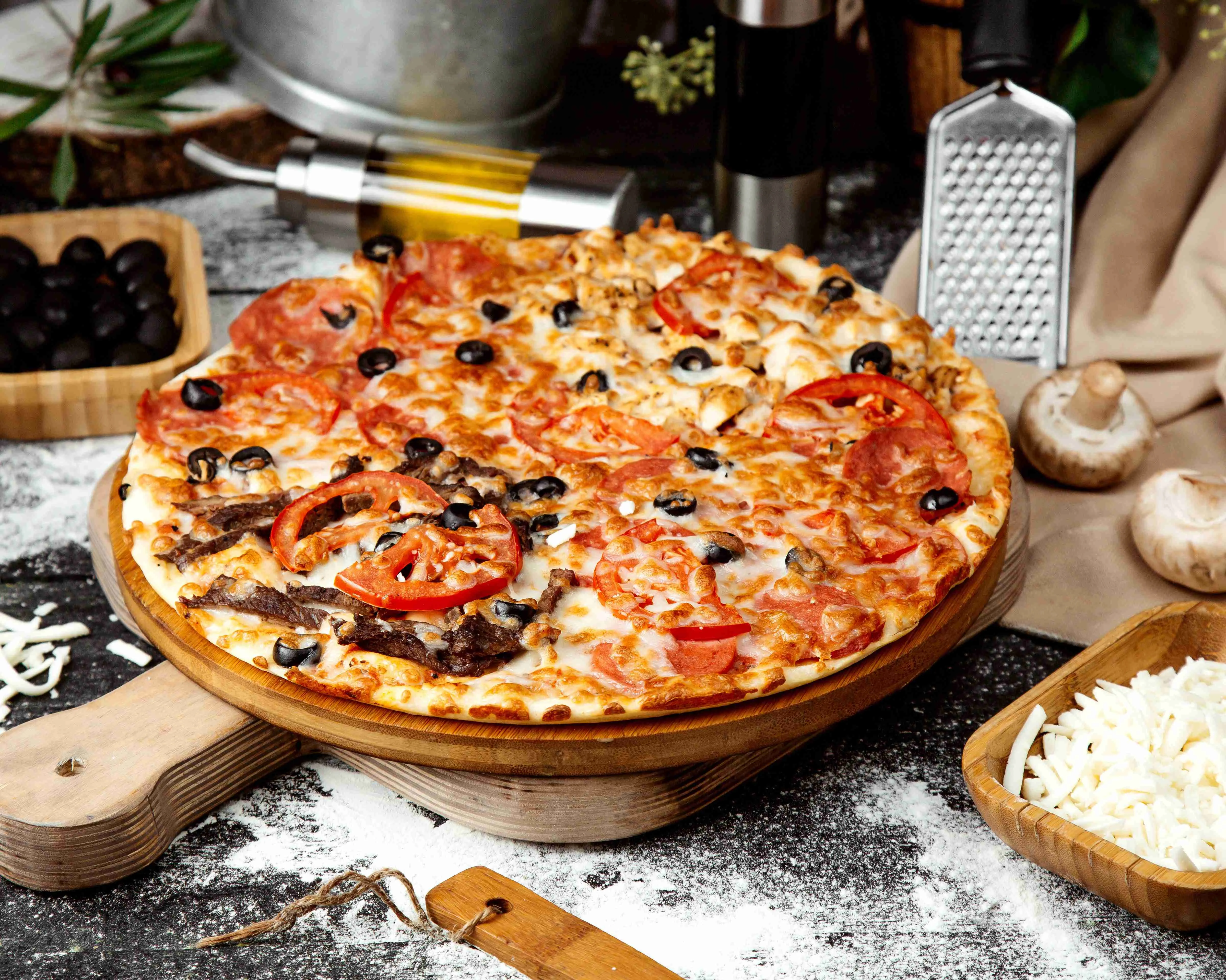 About Image of food from a top-rated restaurant for home delivery