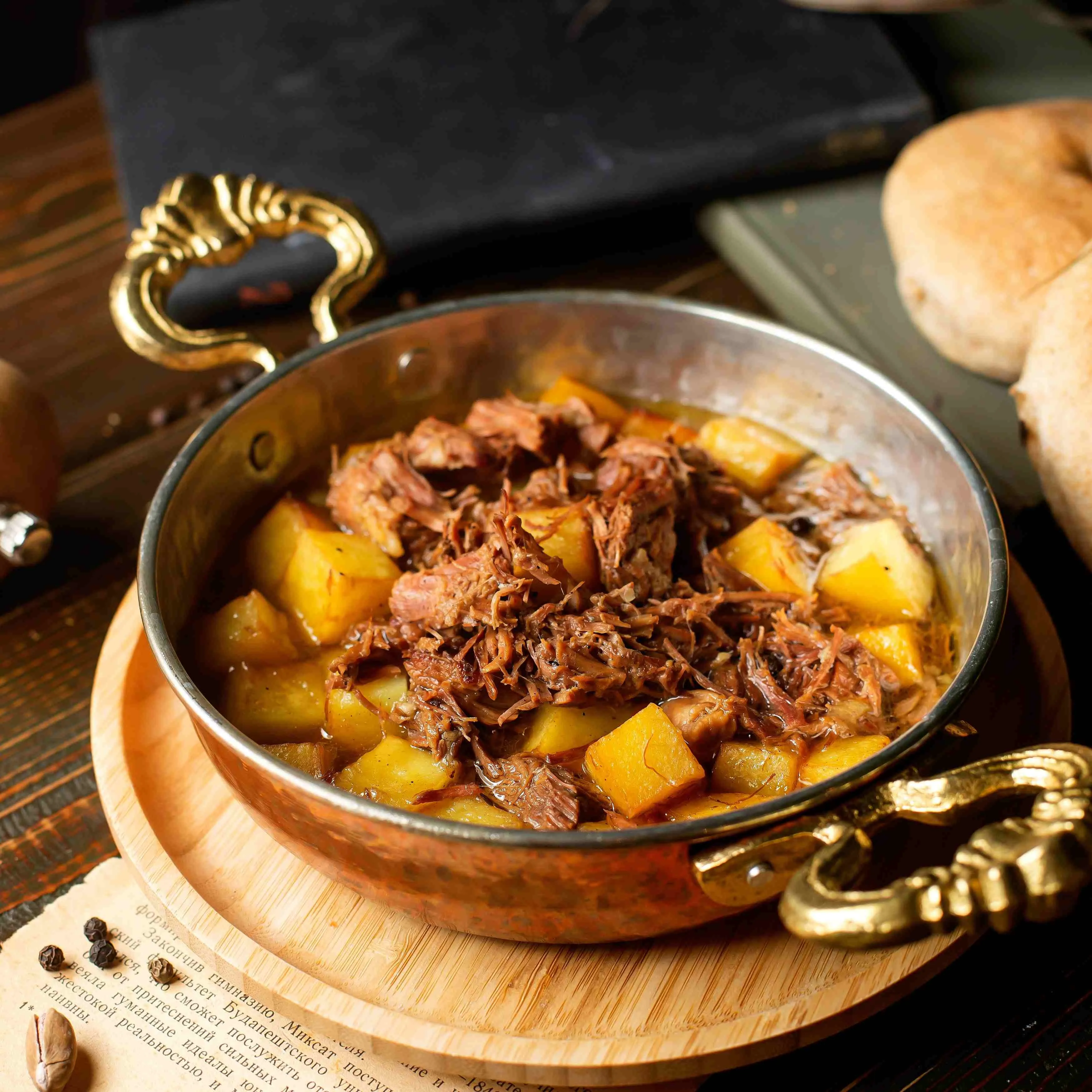 Gallery Image of food prepared by a trusted restaurant for online ordering.1