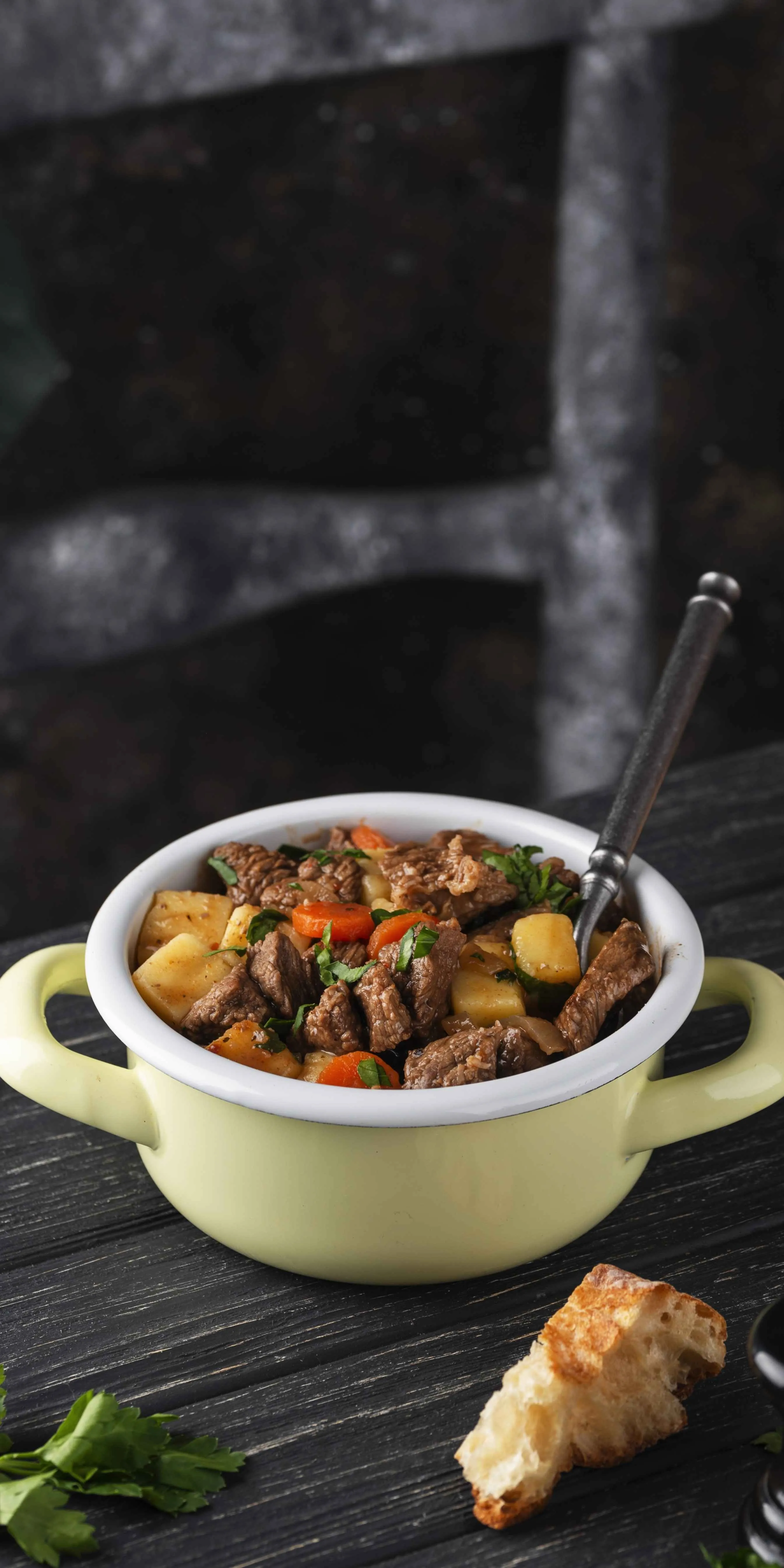 Mobile Banner Image of food available through quick and reliable food delivery.2