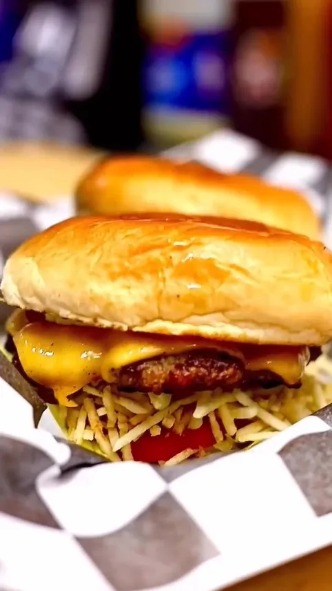 Mobile Banner Image of food from a premium restaurant offering fast delivery.2