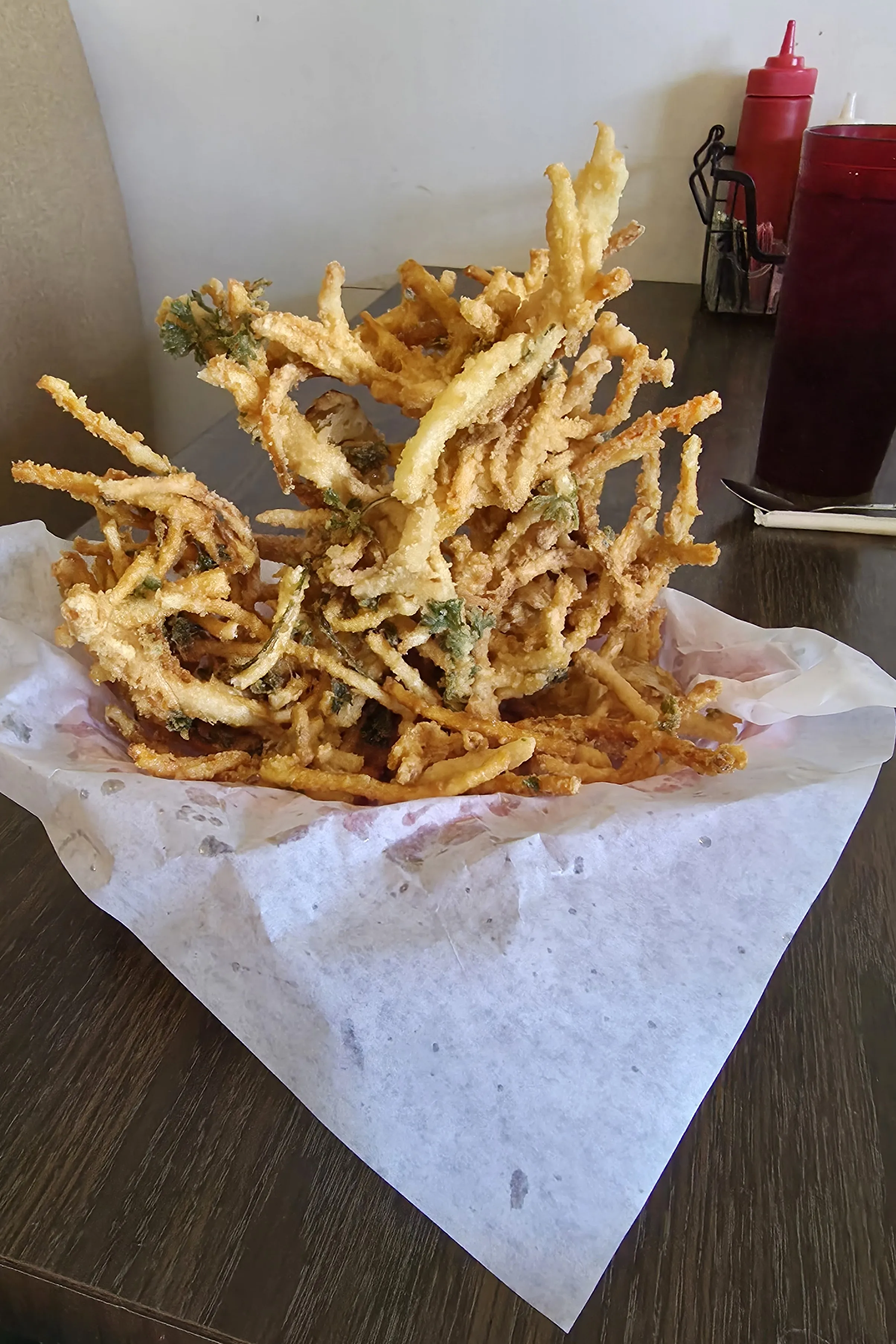 Mobile Banner Image of food available through quick and reliable food delivery.3