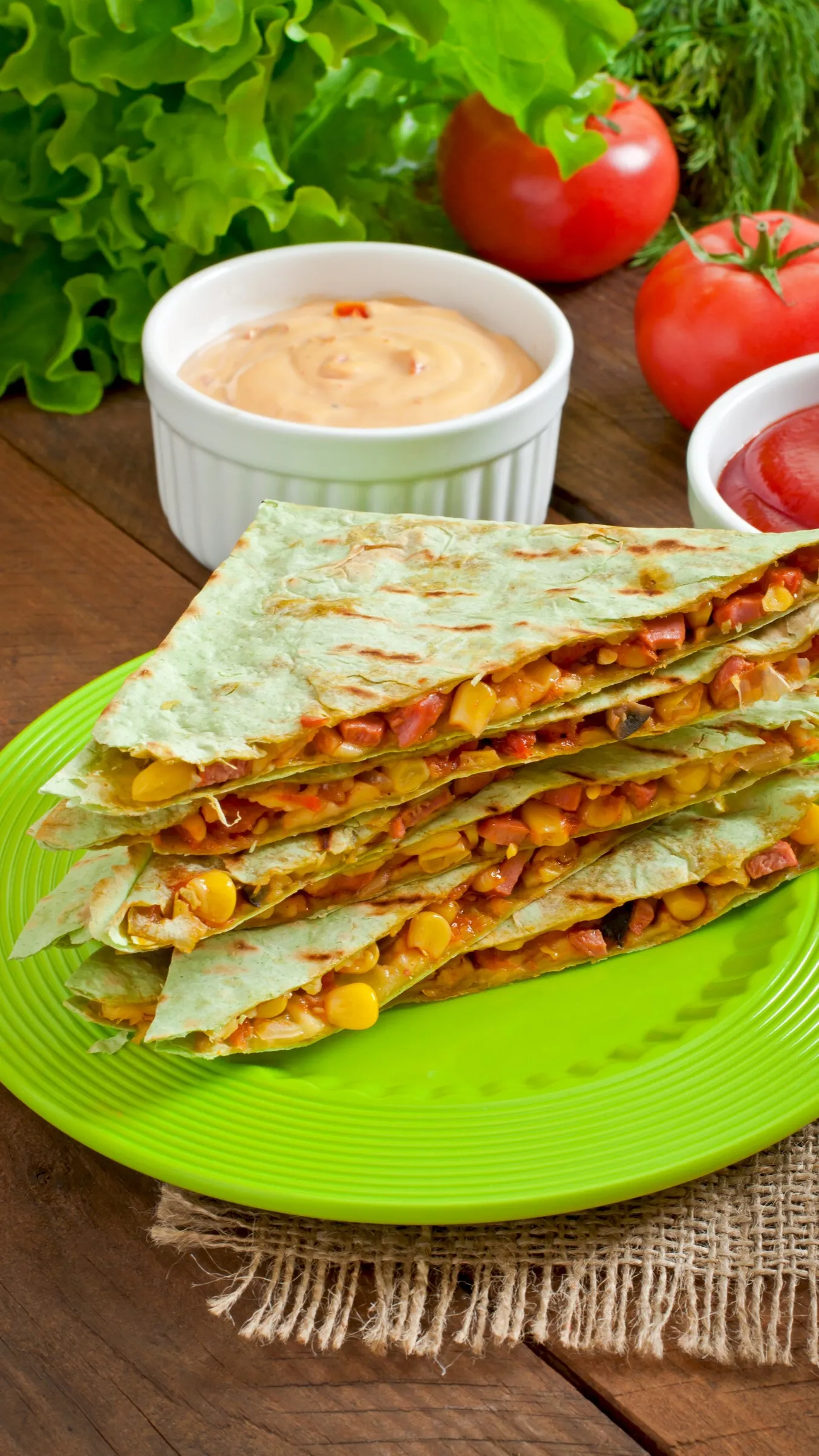 Mobile Banner Image of food served with doorstep delivery from a leading restaurant.3