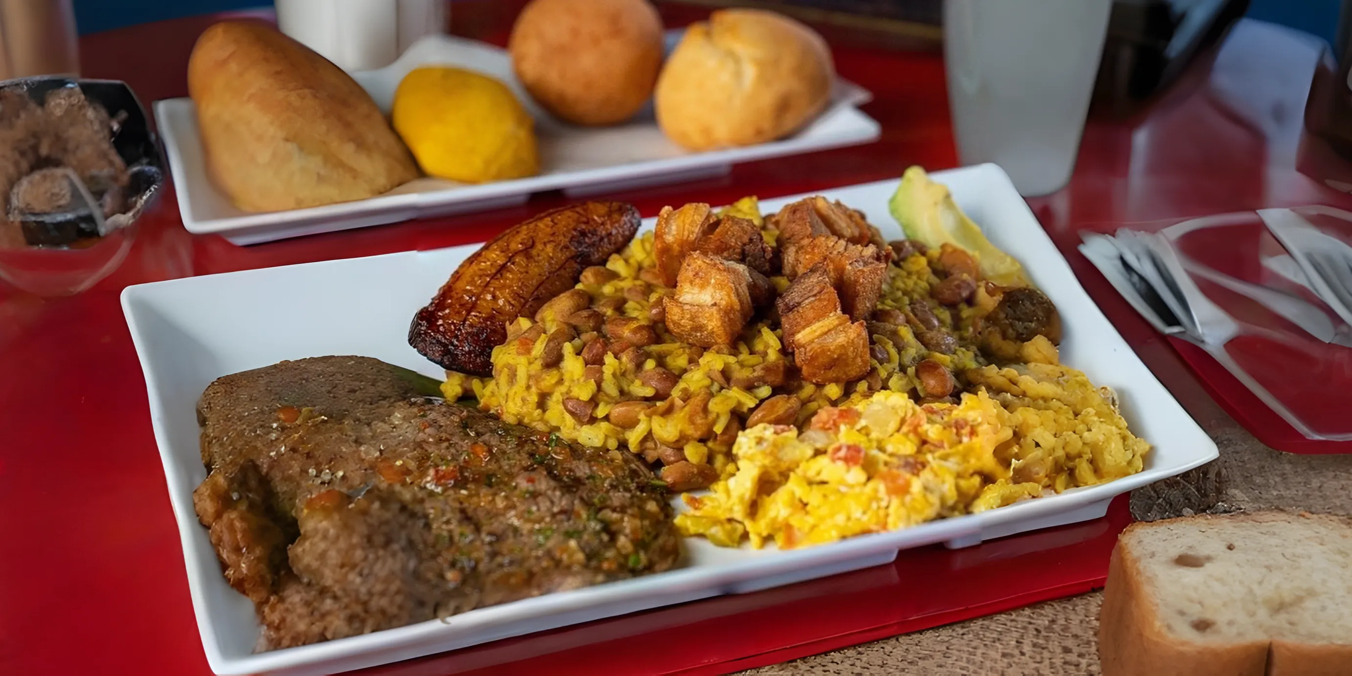 Banner Image of food from a popular restaurant delivering online.