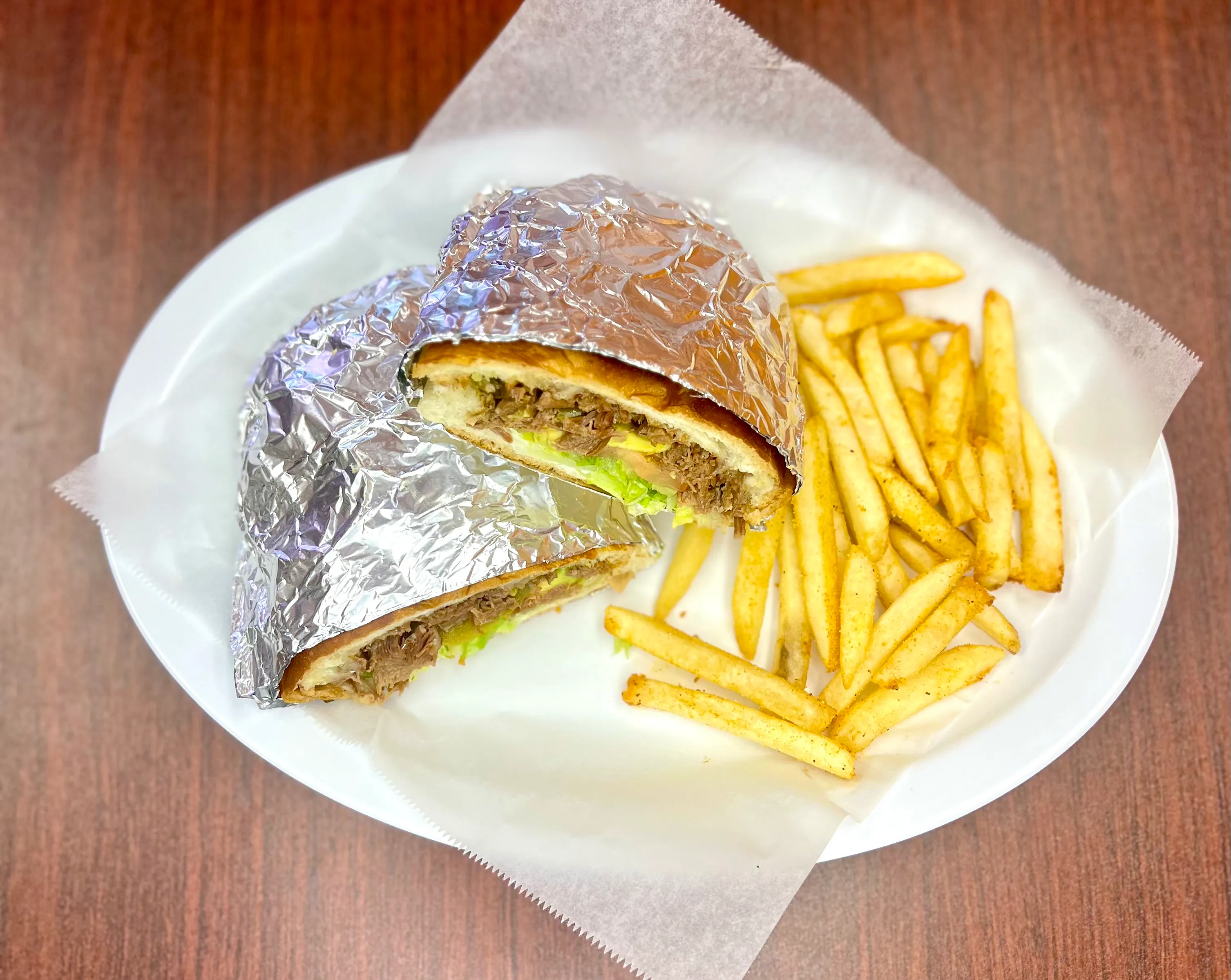 Gallery Image of food from a popular restaurant delivering online.12