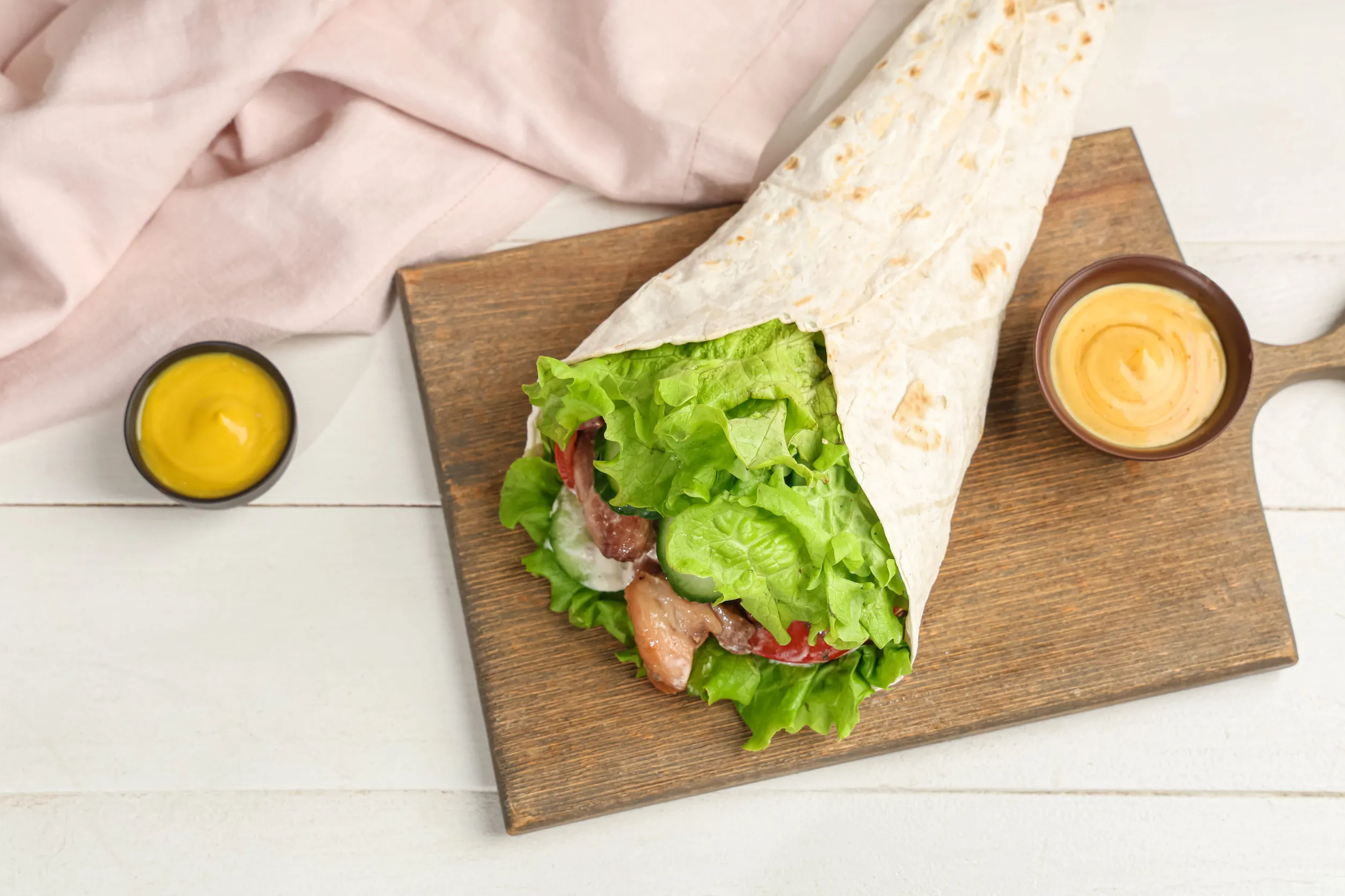 About Image of food from a top-rated restaurant for home delivery.