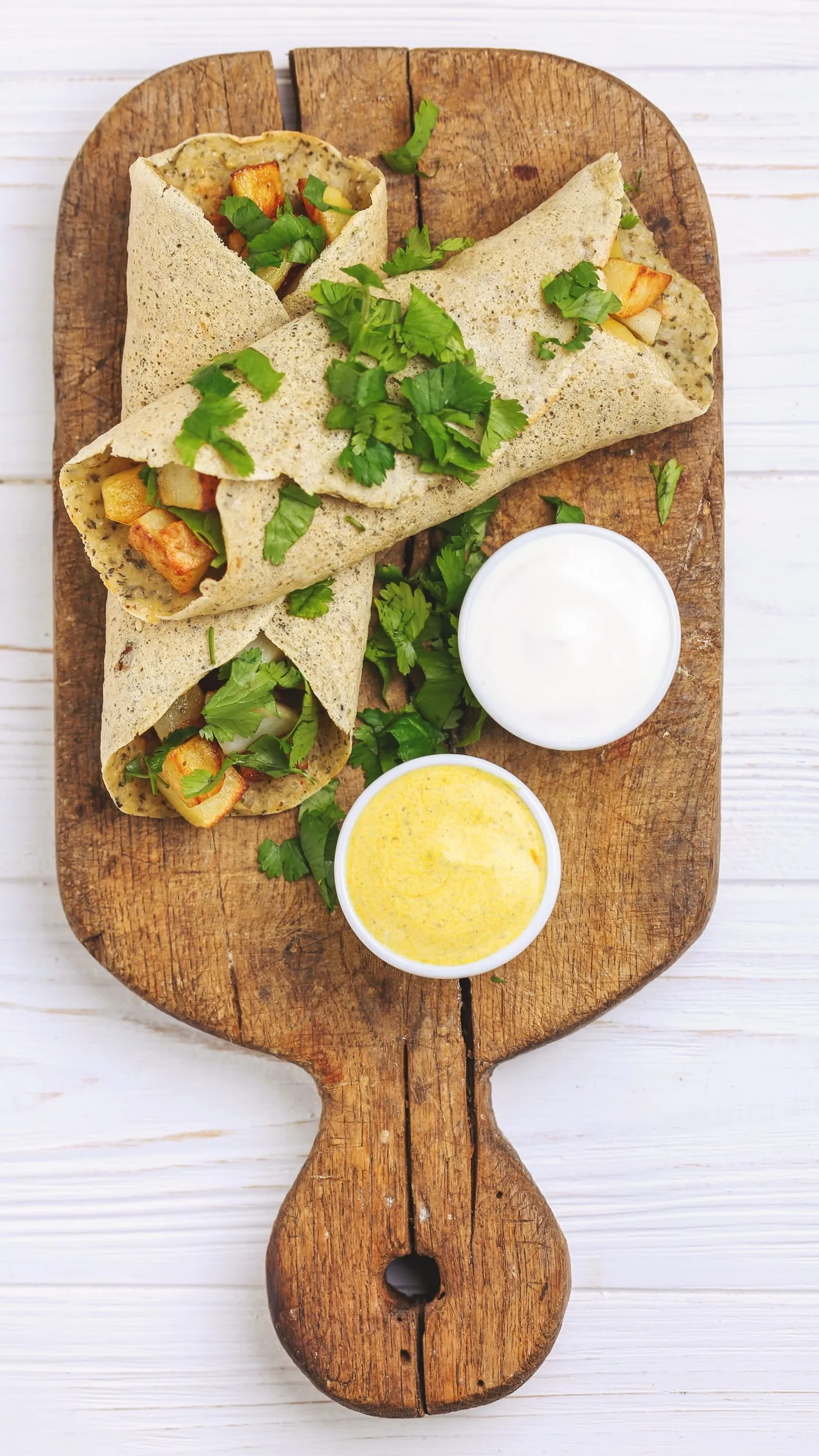 Banner Image of food from a popular restaurant delivering online.