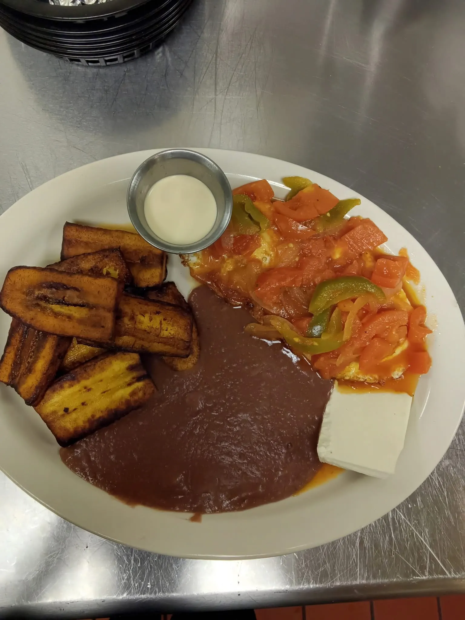 Banner Image of food delivered by the best food delivery restaurant.