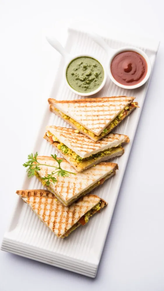 Banner Image of food from a popular restaurant delivering online.